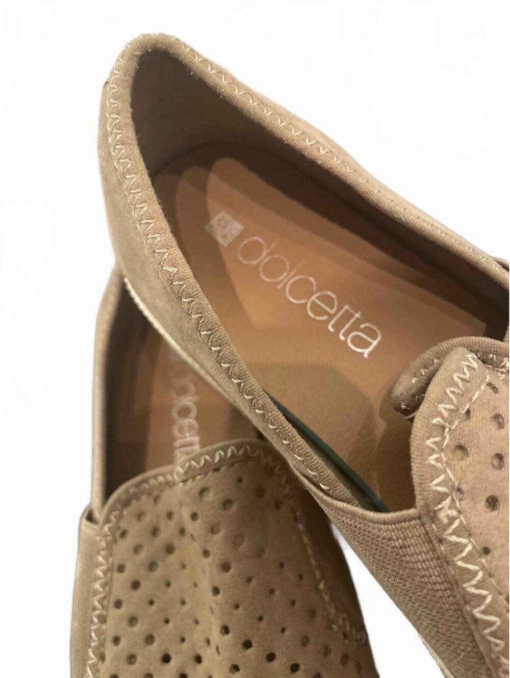 Dolcetta Shoes Women's Size 6 Beige Tan White Slip On Casual Chunky Everyday - Picture 3 of 6